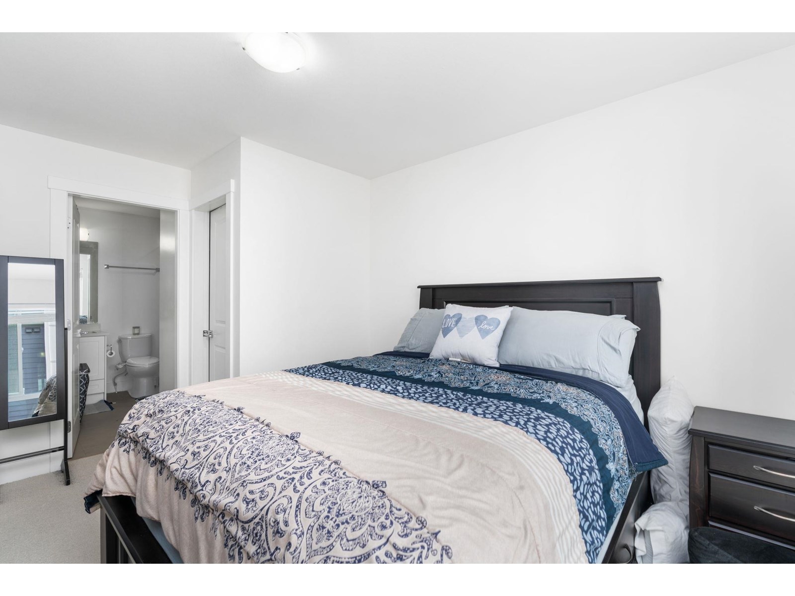 Photo 10 of 67 16433 19 Avenue, Surrey BC