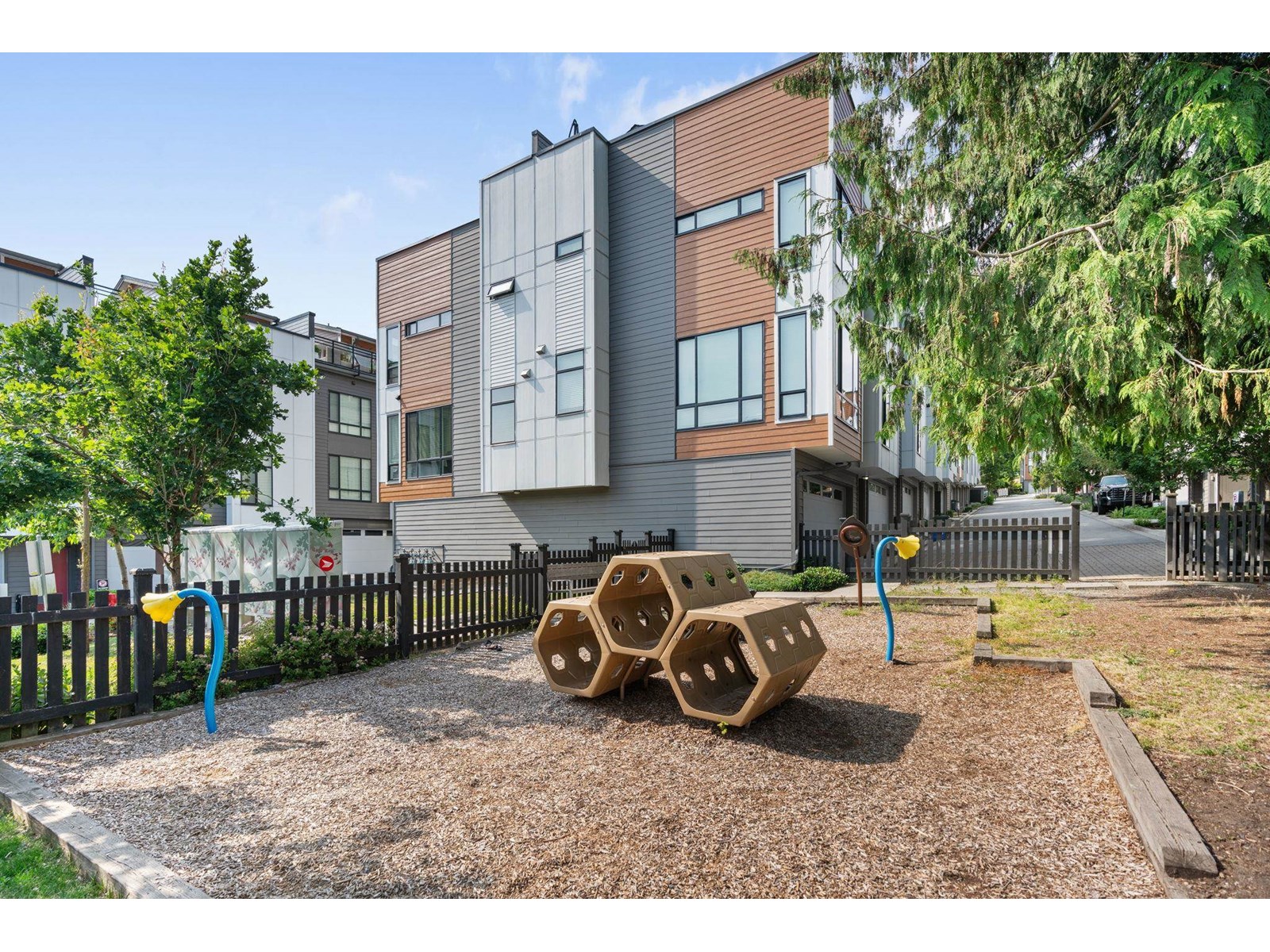Photo 28 of 67 16433 19 Avenue, Surrey BC