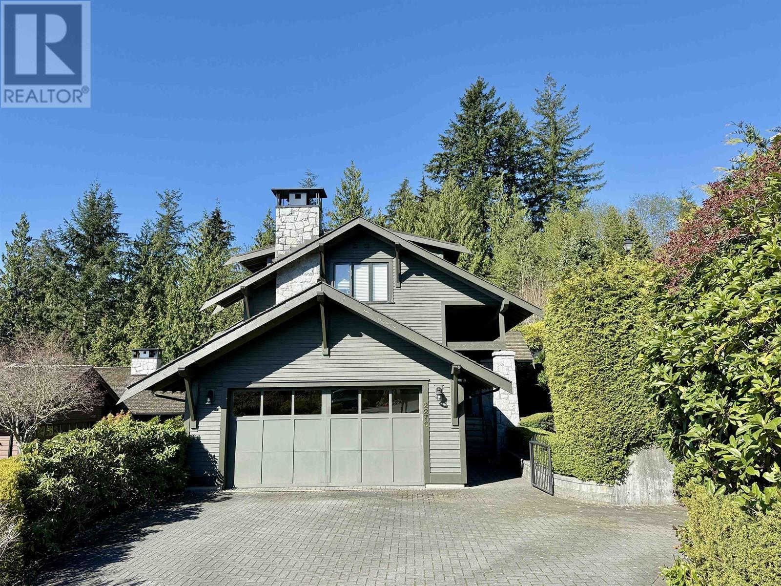 Photo 2 of 2276 Boulder Court, West Vancouver BC