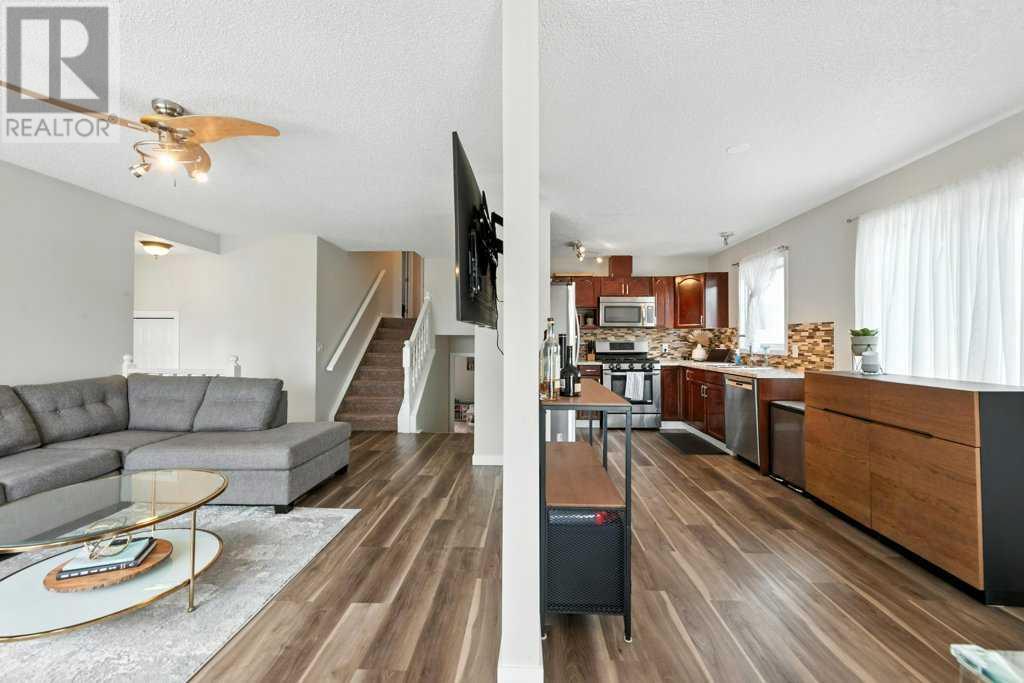 Single Family House 3 Level for Sale in  Macewan Ridge Place NW MacEwan Glen Calgary 