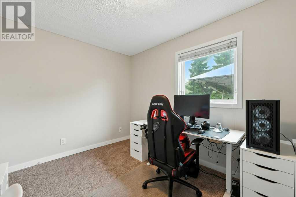 Single Family House 3 Level for Sale in  Macewan Ridge Place NW MacEwan Glen Calgary 