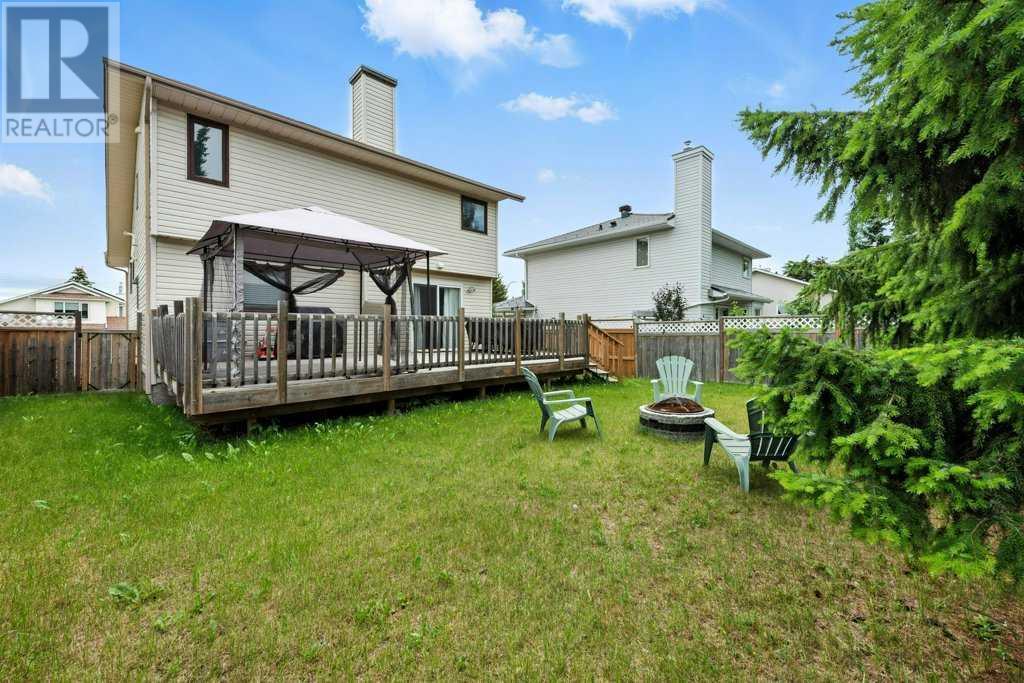 Single Family House 3 Level for Sale in  Macewan Ridge Place NW MacEwan Glen Calgary 