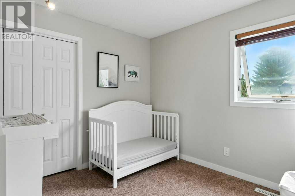 Single Family House 3 Level for Sale in  Macewan Ridge Place NW MacEwan Glen Calgary 
