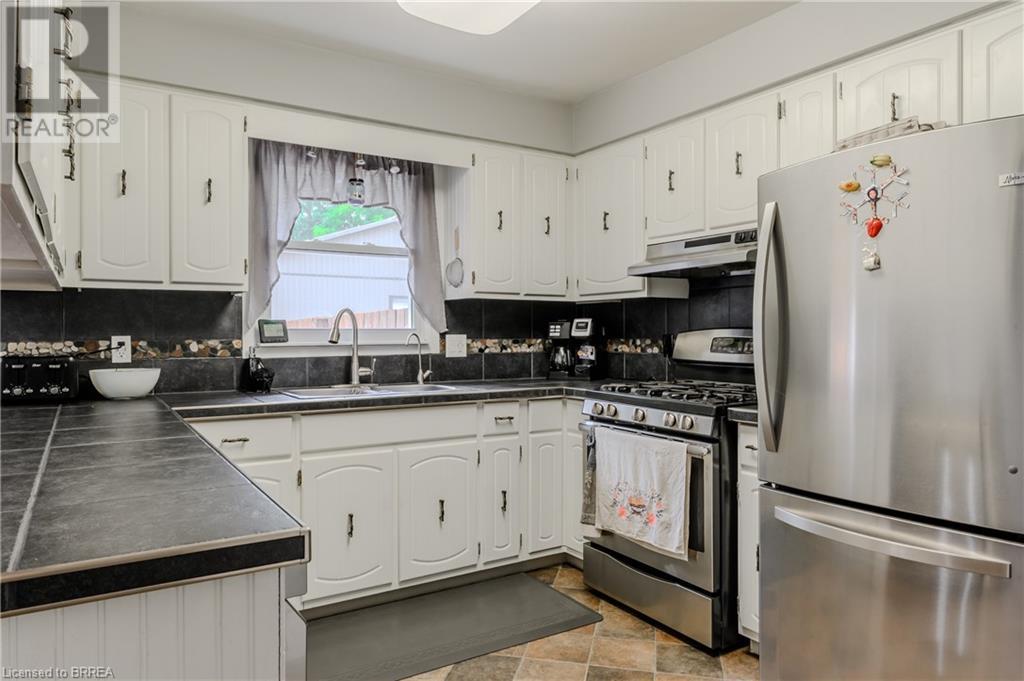 Photo 14 of 936 Windham 11 Road, Delhi ON