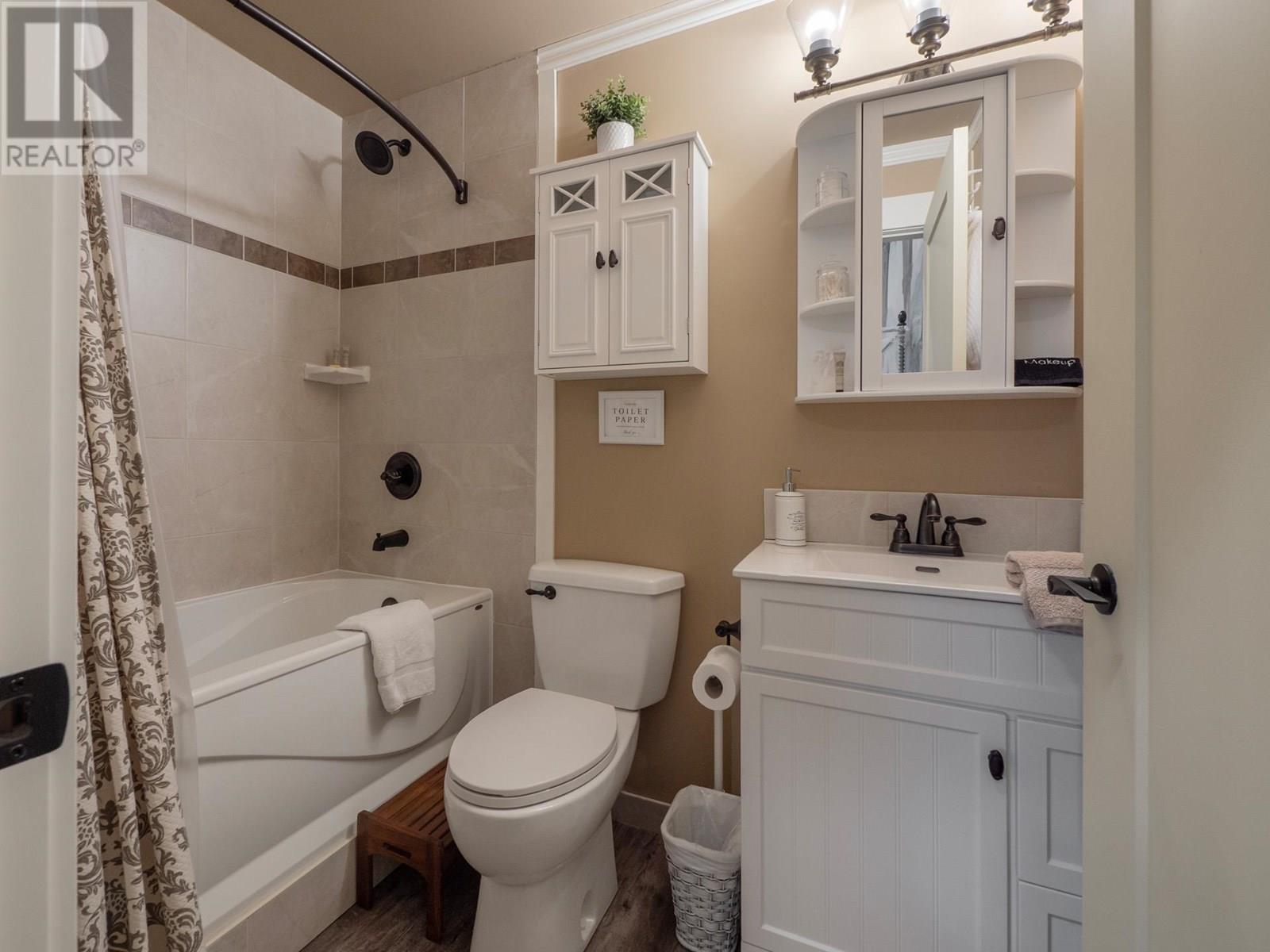 6391&93 SANDPIPER ROAD, Sechelt