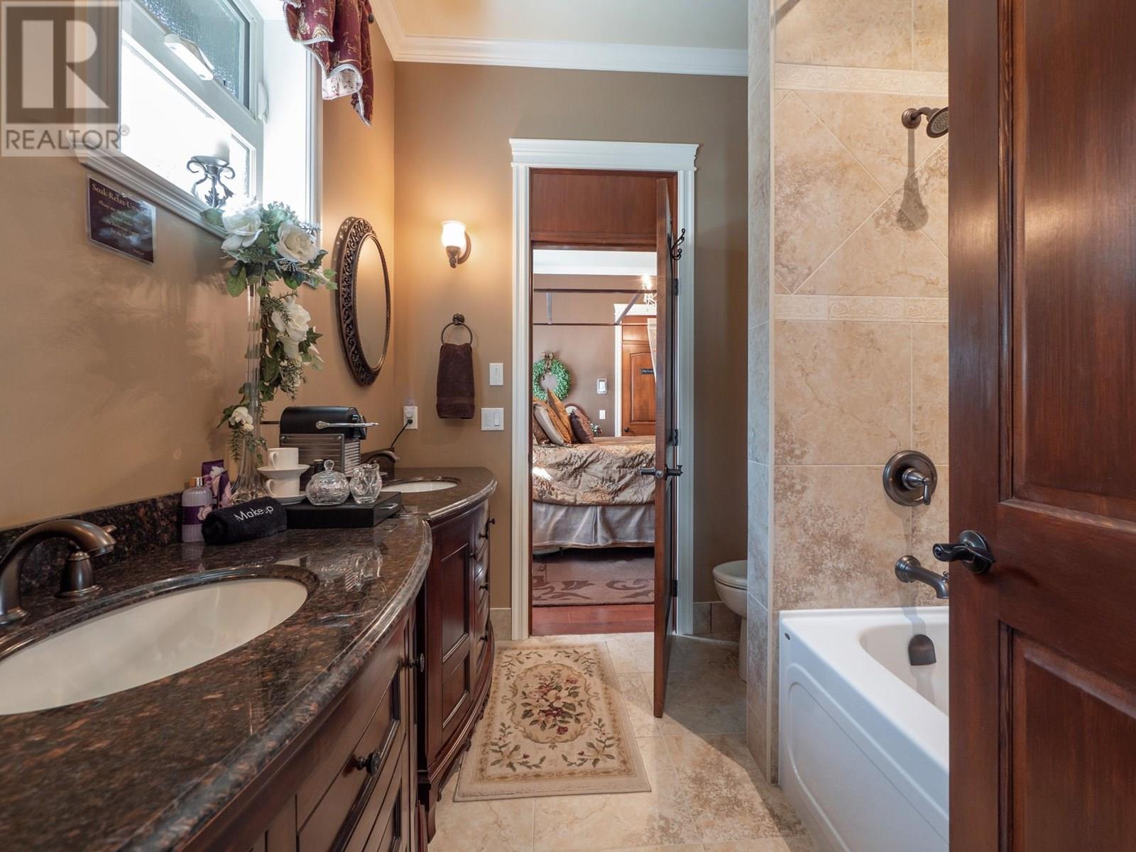 6391&93 SANDPIPER ROAD, Sechelt