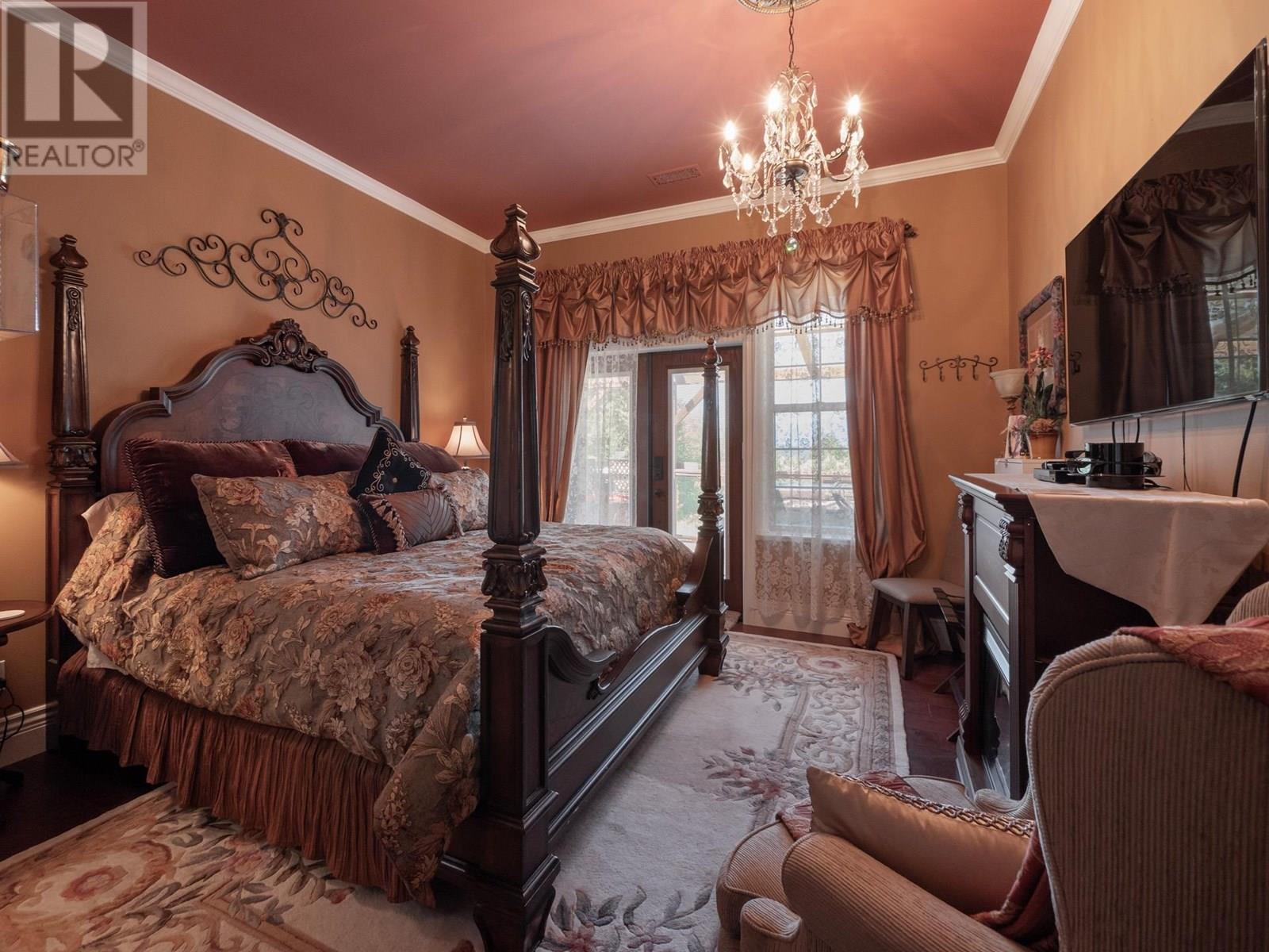 6391&93 SANDPIPER ROAD, Sechelt