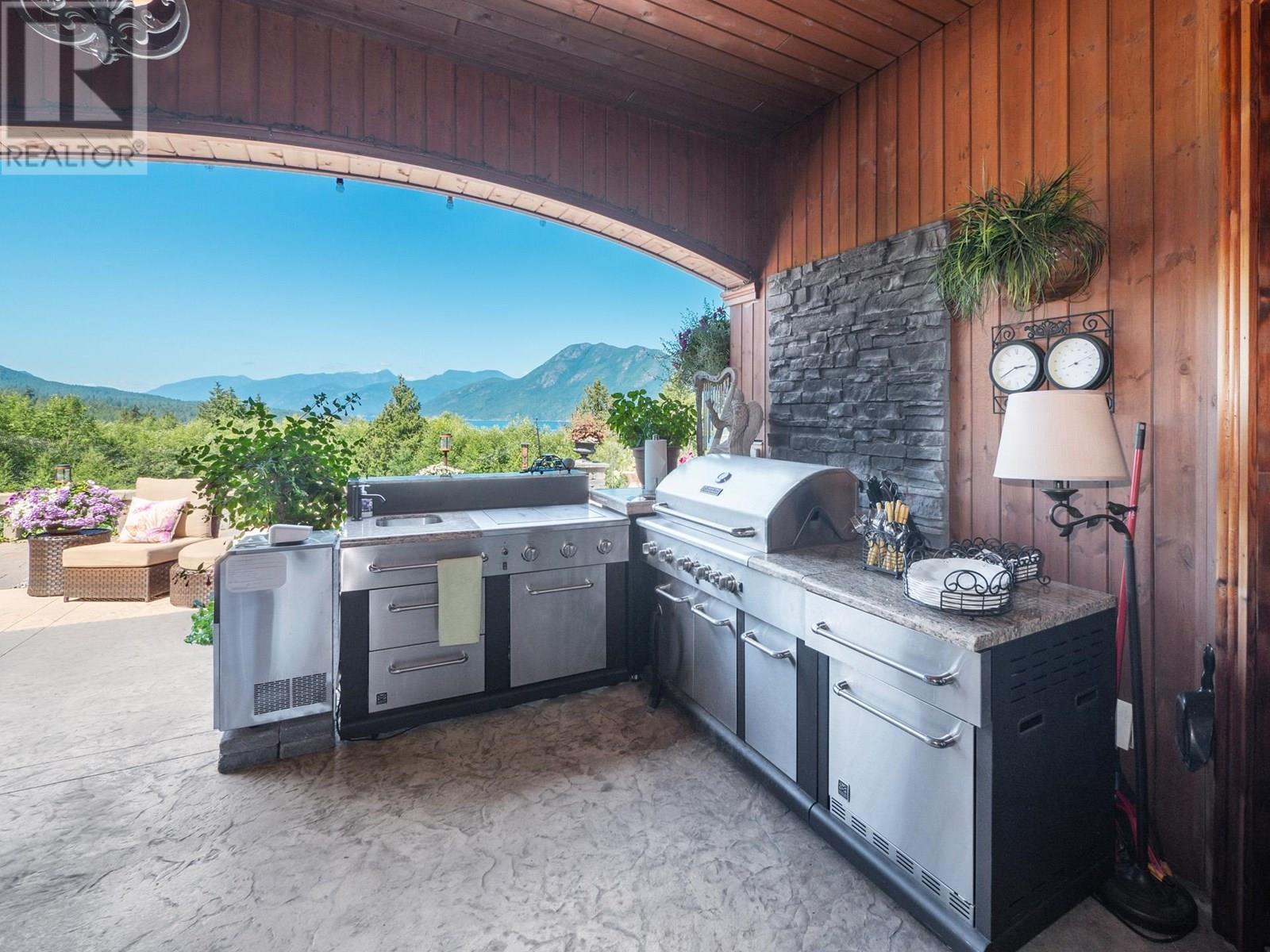 6391&93 SANDPIPER ROAD, Sechelt