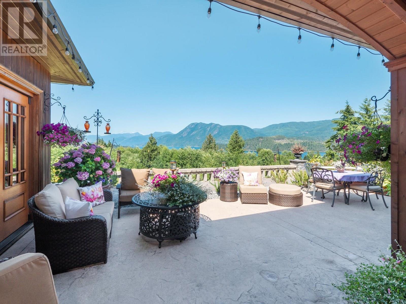 6391&93 SANDPIPER ROAD, Sechelt