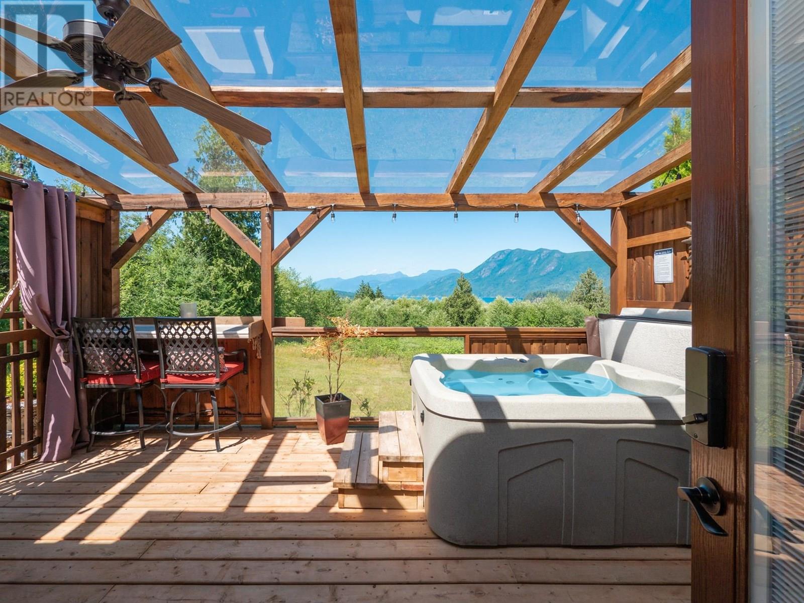 6391&93 SANDPIPER ROAD, Sechelt