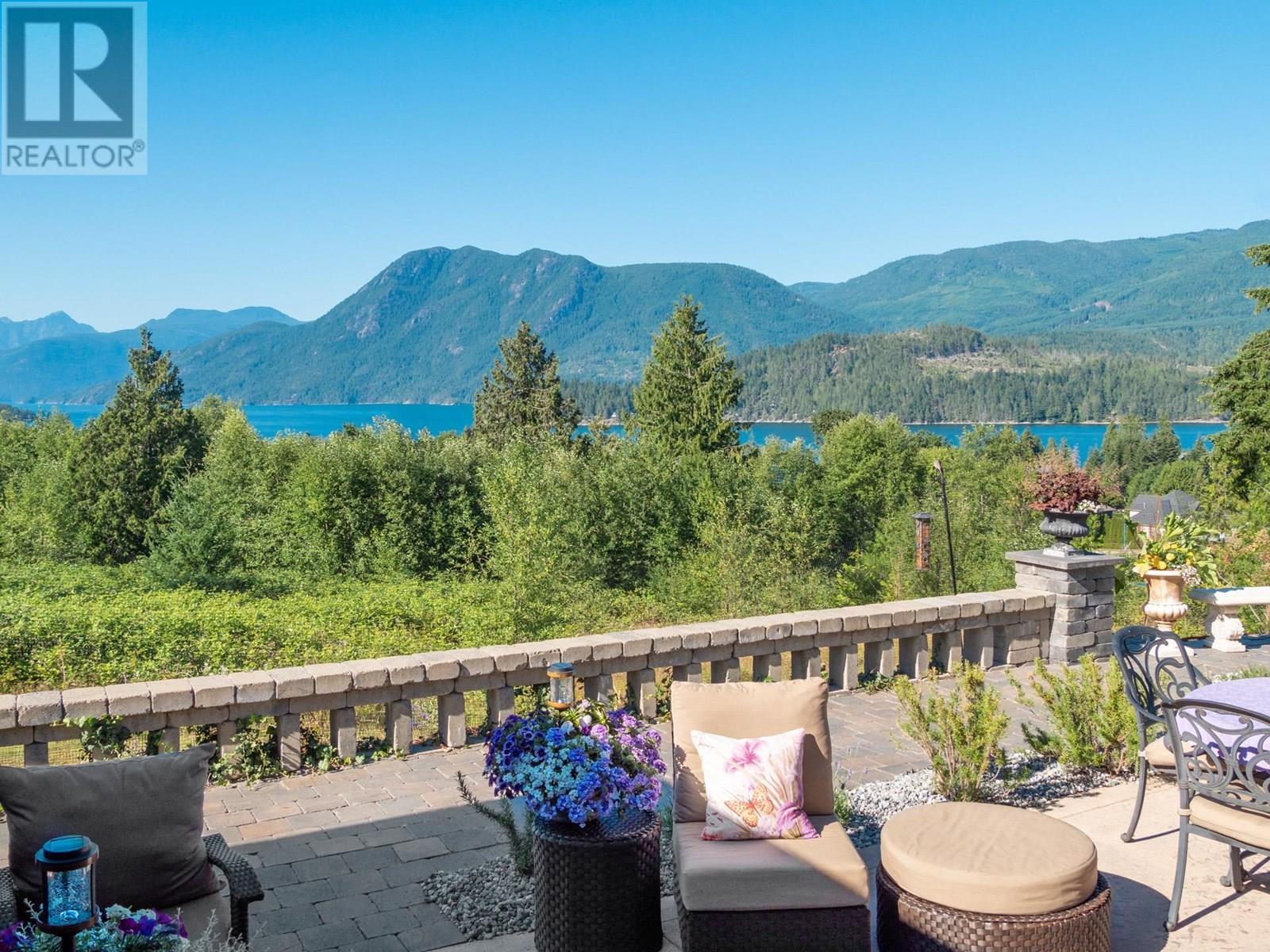 6391&93 SANDPIPER ROAD, Sechelt