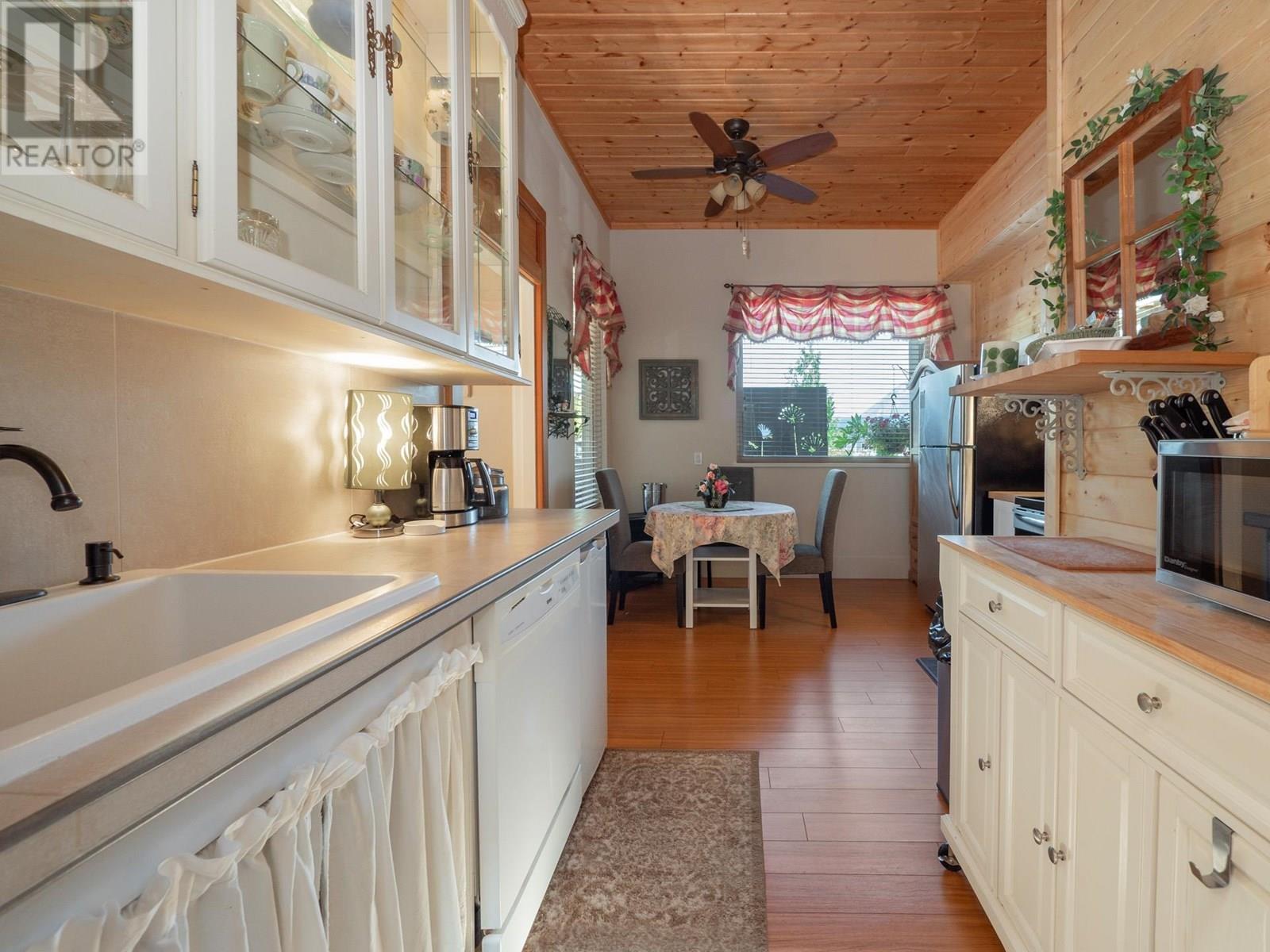 6391&93 SANDPIPER ROAD, Sechelt