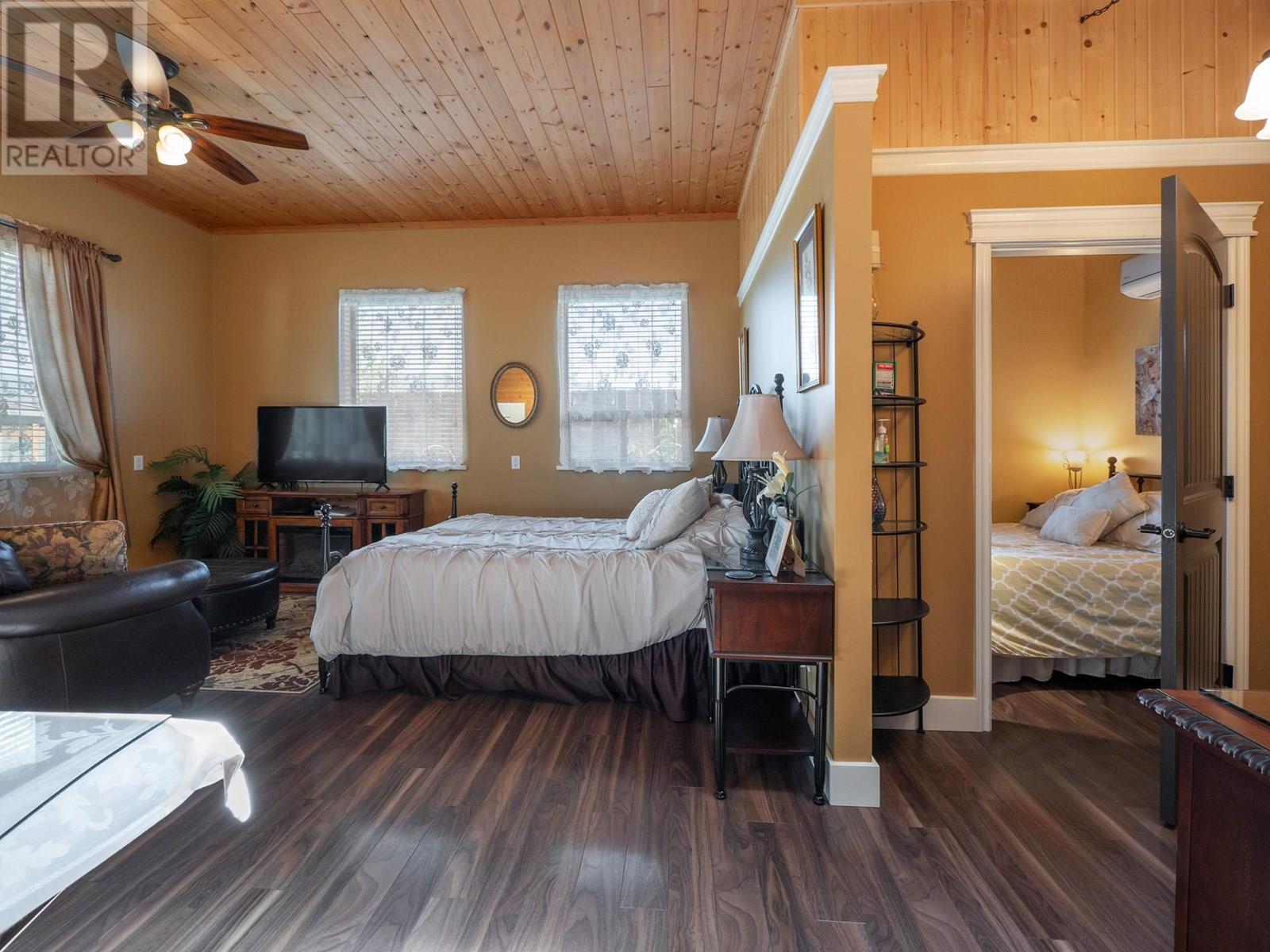 6391&93 SANDPIPER ROAD, Sechelt