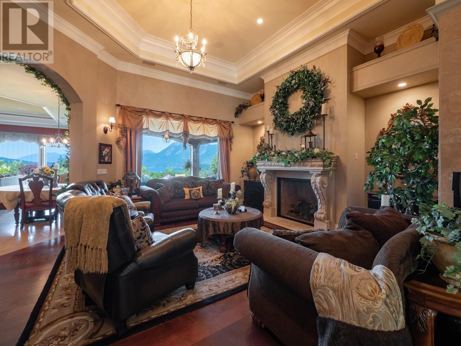6391&93 SANDPIPER ROAD, Sechelt