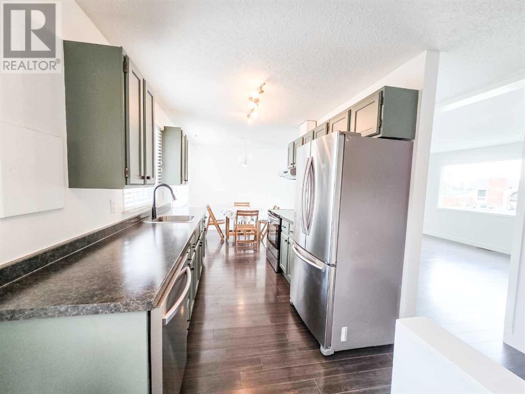 Photo 7 of 1102 55 Street, Edson AB