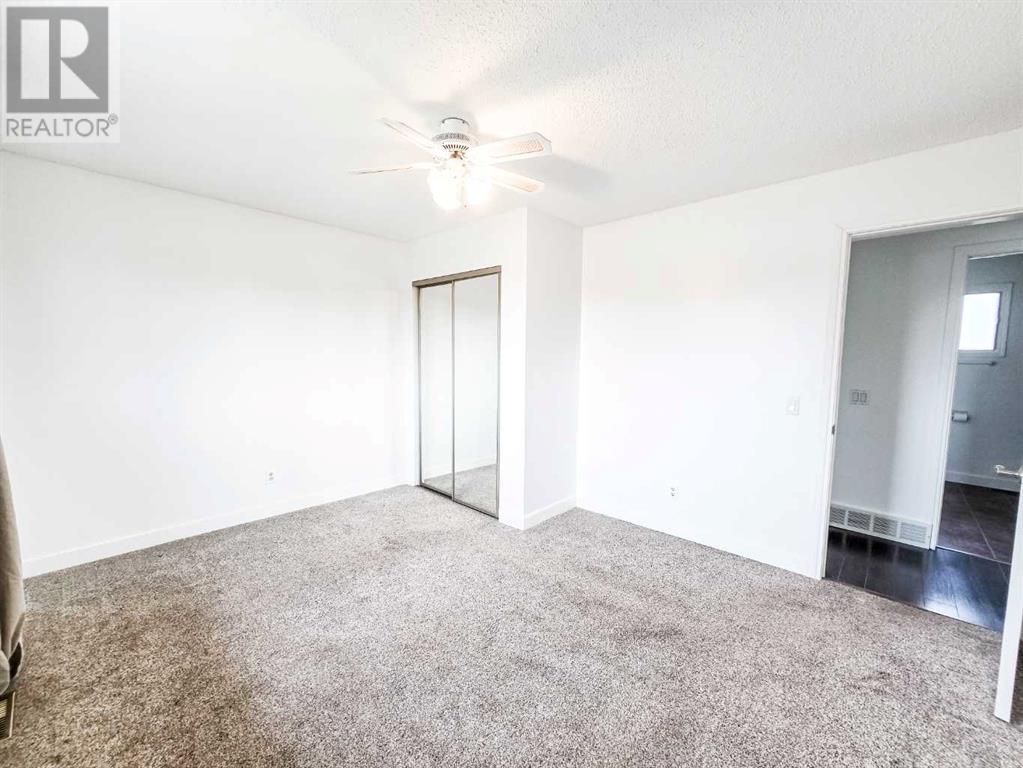 Photo 10 of 1102 55 Street, Edson AB