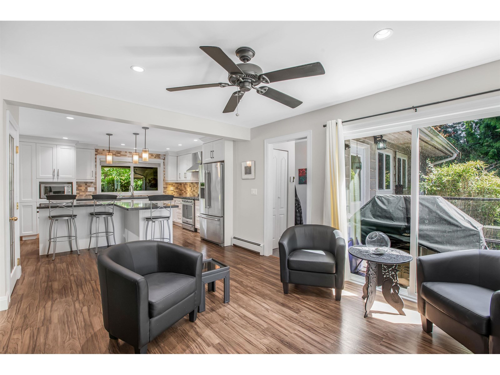 Photo 10 of 23888 48th Avenue, Langley BC