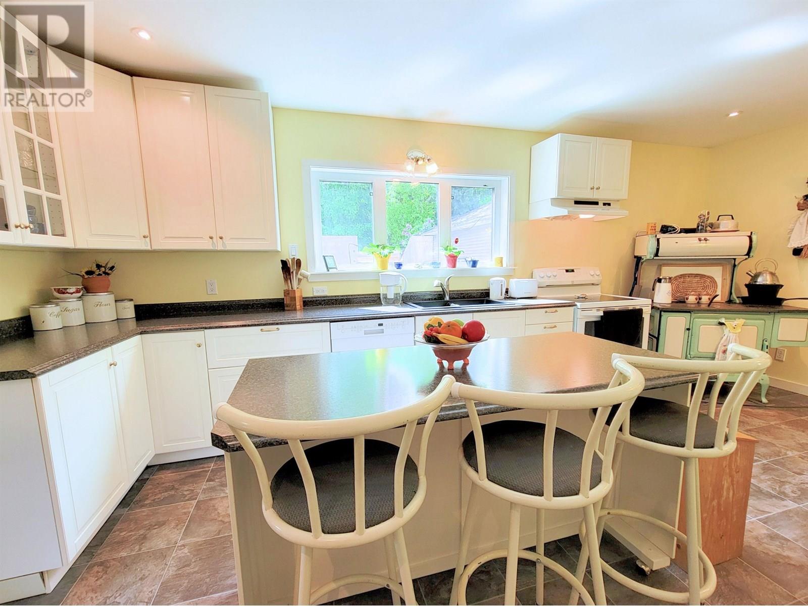 Photo 6 of 16685 Chief Lake Road, Prince George BC