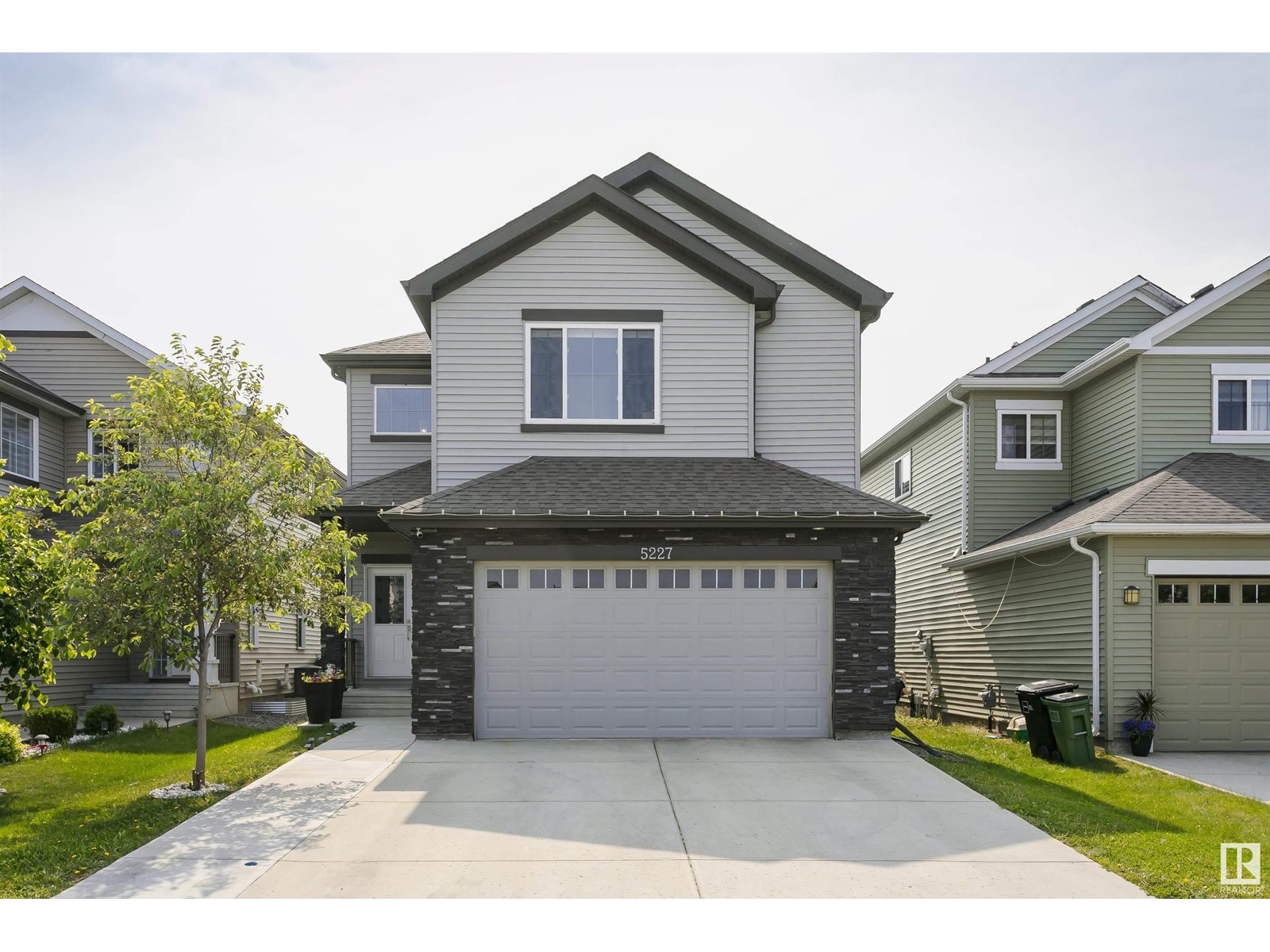 Photo 10 of 5227 18 Av Sw, Edmonton AB