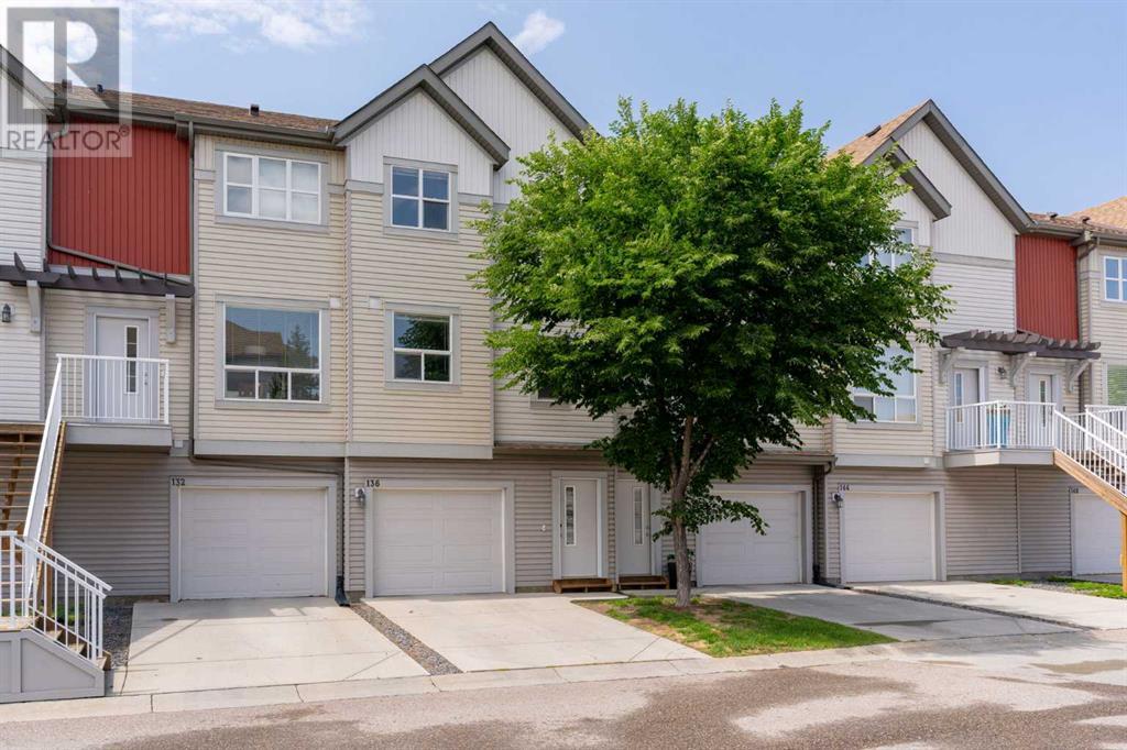 136 Copperstone Cove SE, Calgary, Alberta