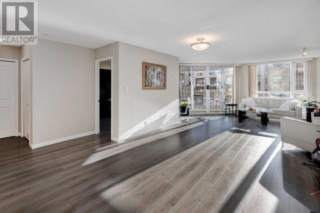 Single Family House Loft for Sale in    Avenue SW Eau Claire Calgary 