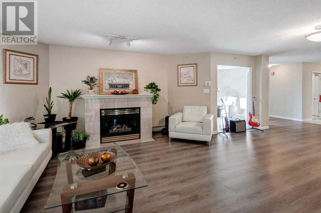 Single Family House Loft for Sale in    Avenue SW Eau Claire Calgary 