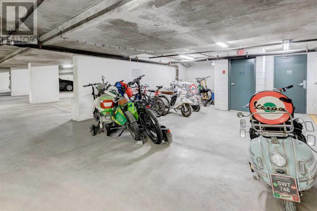 Single Family House Loft for Sale in    Avenue SW Eau Claire Calgary 