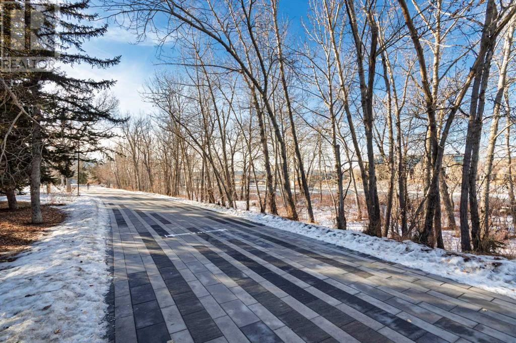 Single Family House Loft for Sale in    Avenue SW Eau Claire Calgary 
