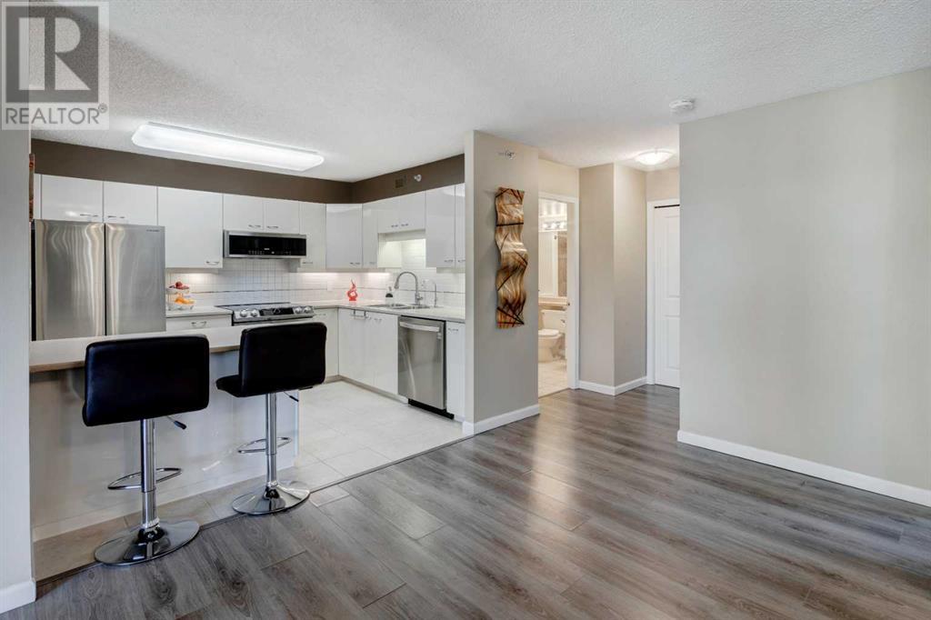 Single Family House Loft for Sale in    Avenue SW Eau Claire Calgary 