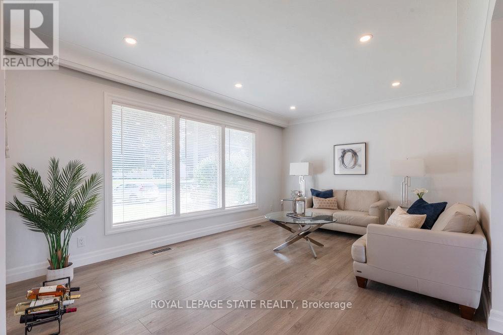 Photo 6 of 8477 Dickenson Road E, Hamilton ON