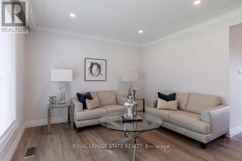 Photo 7 of 8477 Dickenson Road E, Hamilton ON