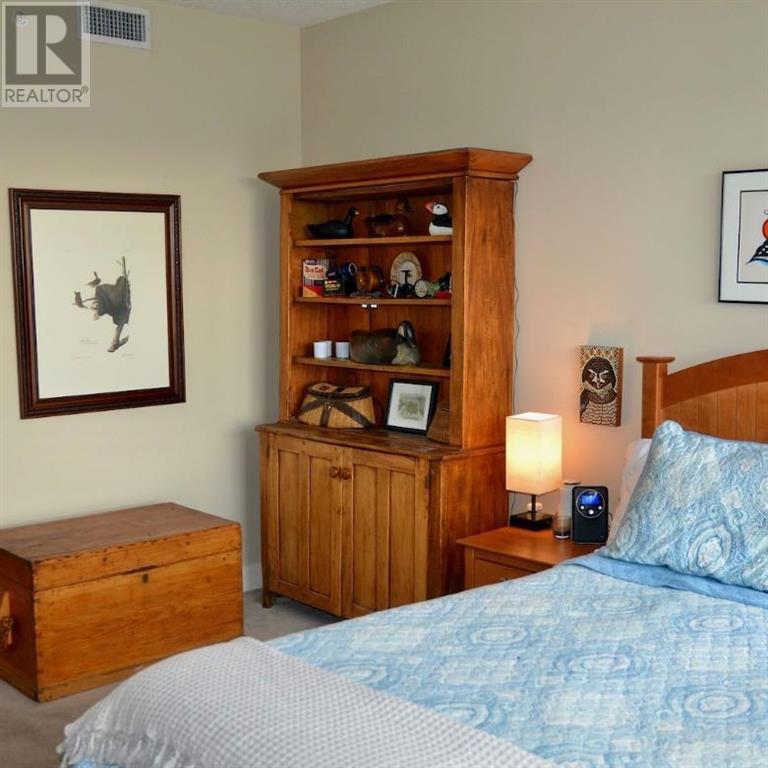 Single Family House for Sale in   Spruce Place SW Spruce Cliff Calgary 