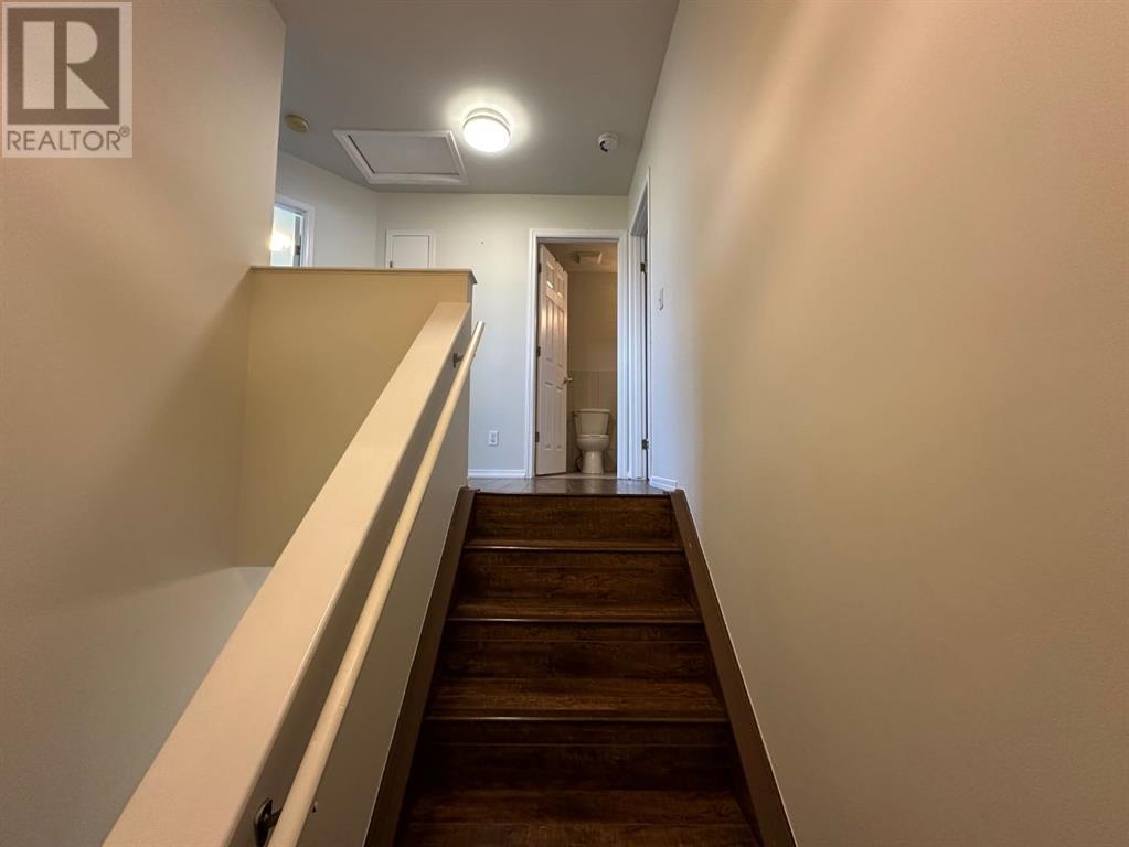 Single Family House for Sale in  Sandpiper Lane NW Sandstone Valley Calgary 