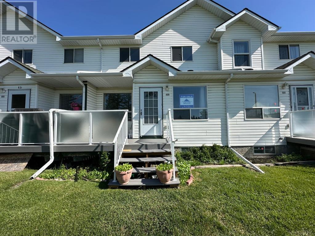 125 Sandpiper Lane NW, Calgary, Alberta