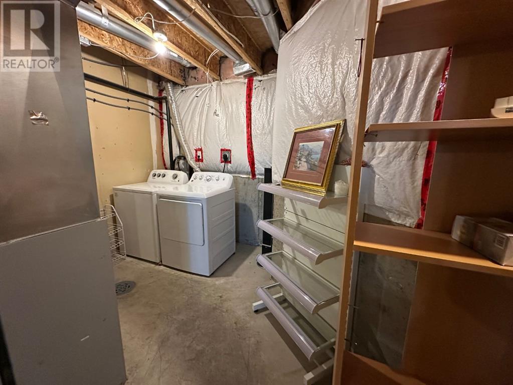 Single Family House for Sale in  Sandpiper Lane NW Sandstone Valley Calgary 