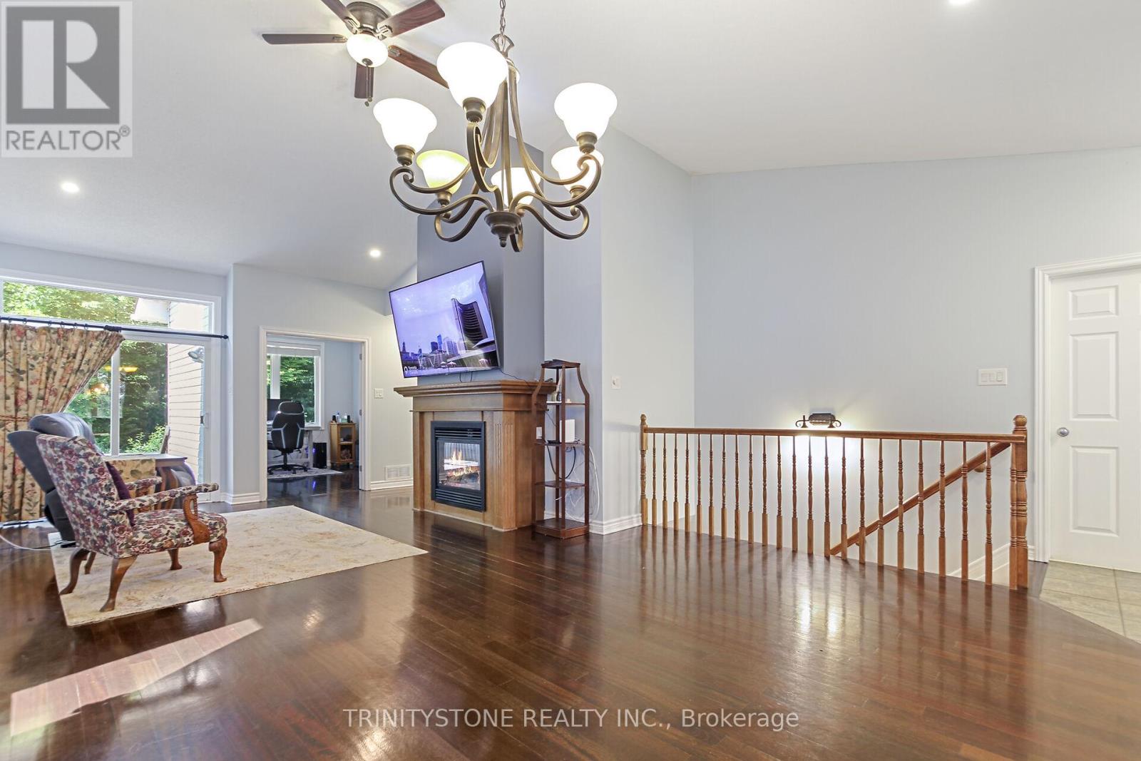 Photo 1 of 422 Statewood Drive, Ottawa ON