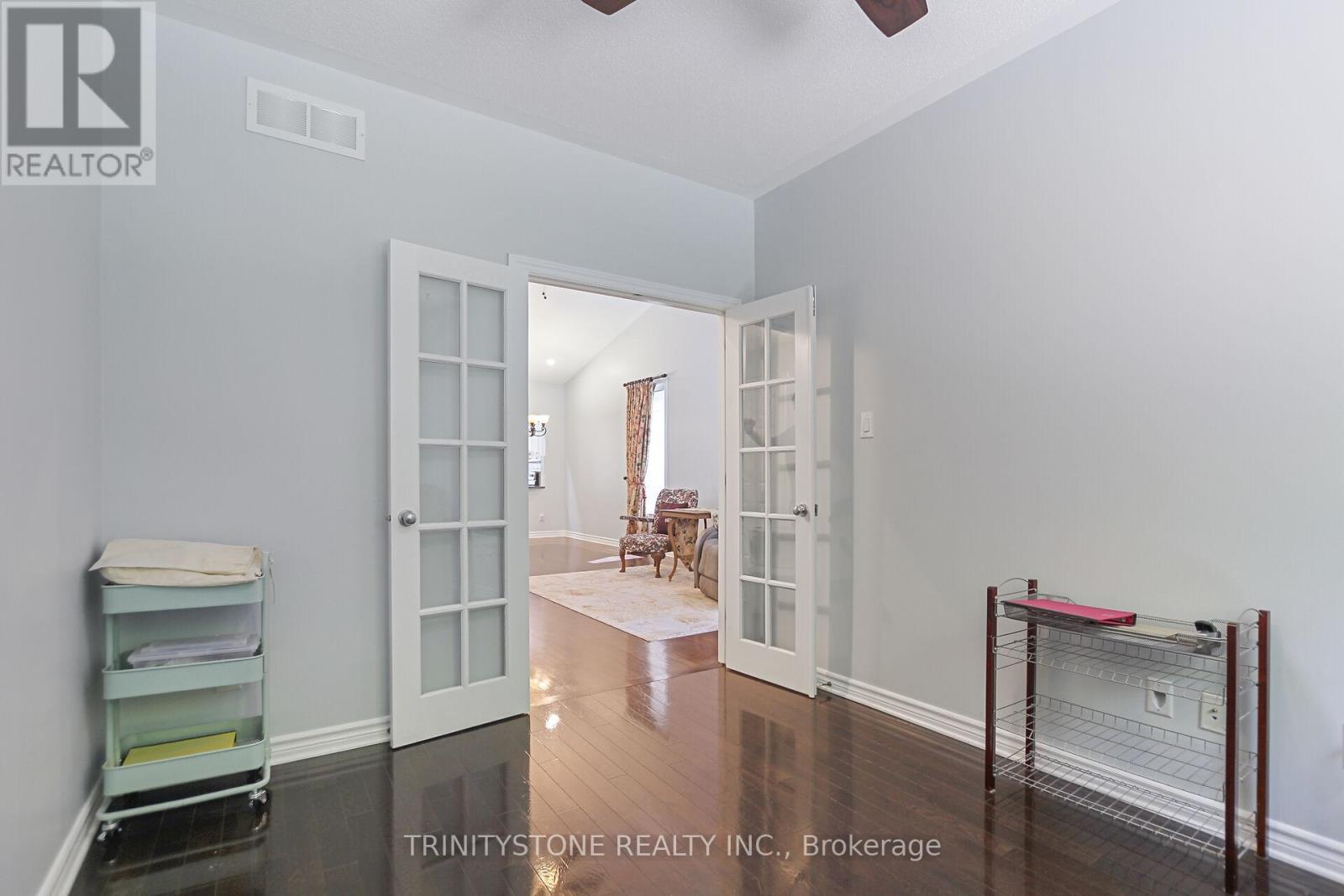 Photo 34 of 422 Statewood Drive, Ottawa ON