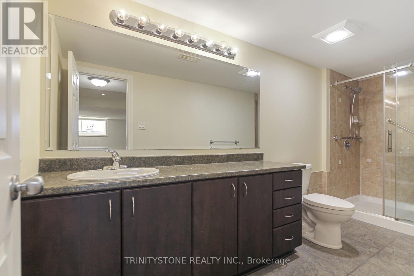 Photo 24 of 422 Statewood Drive, Ottawa ON