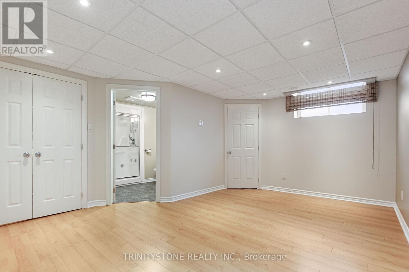 Photo 12 of 422 Statewood Drive, Ottawa ON