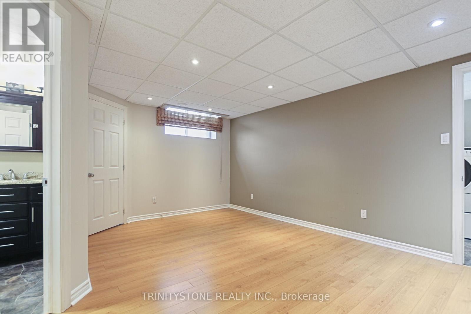 Photo 27 of 422 Statewood Drive, Ottawa ON