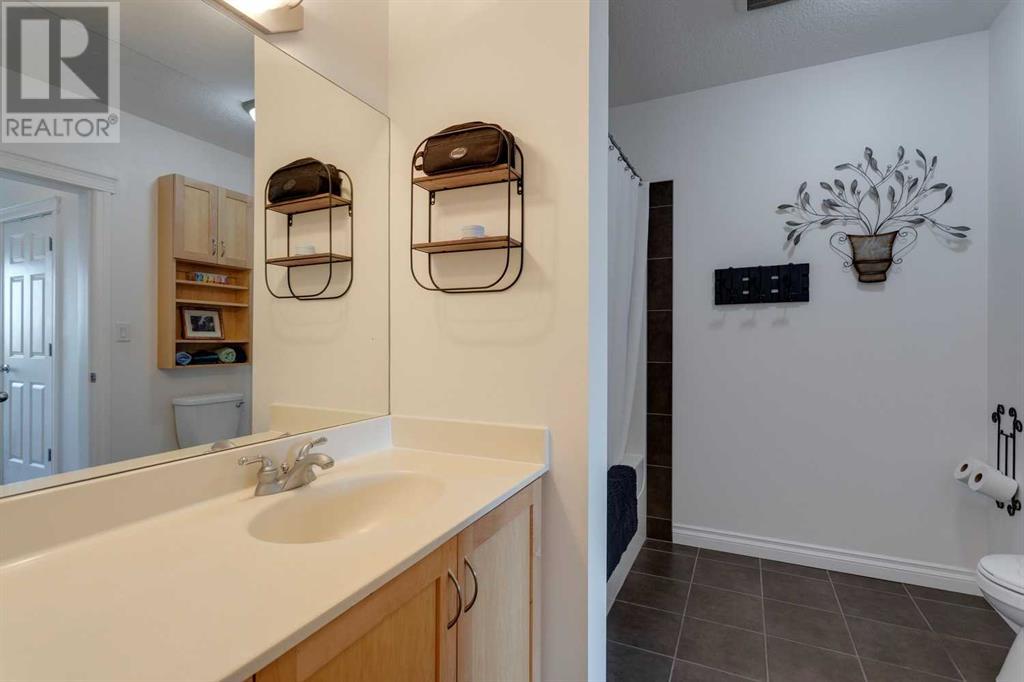 Single Family House for Sale in   Hemlock Crescent SW Spruce Cliff Calgary 