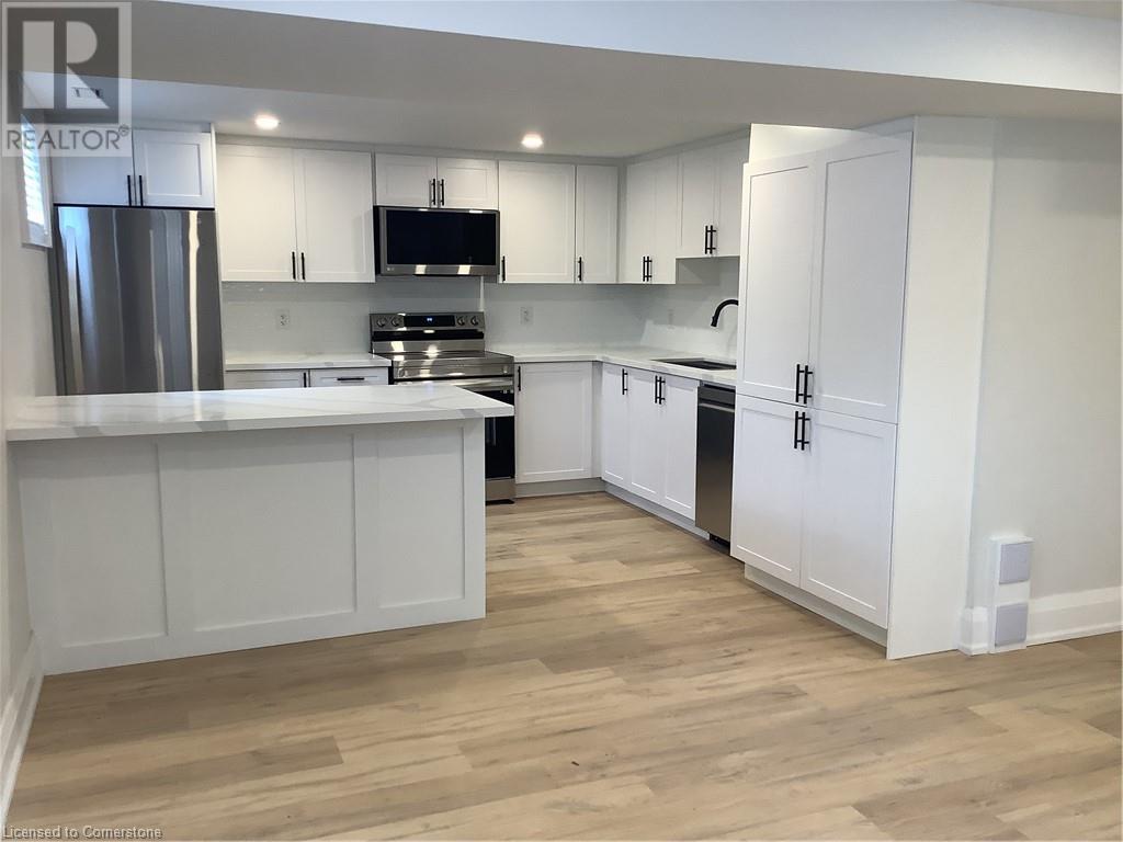 Photo 2 of 229 West 18th Street, Hamilton ON