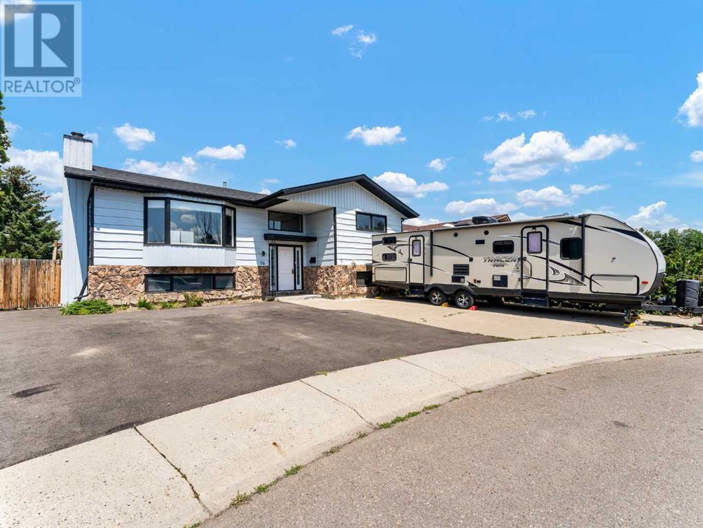 16 Iris Court SE, Medicine Hat, Alberta