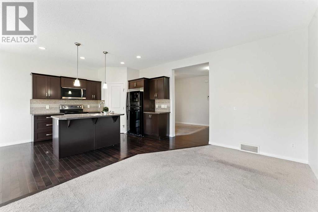 Single Family House for Sale in  Saddlelake Green NE Saddle Ridge Calgary 