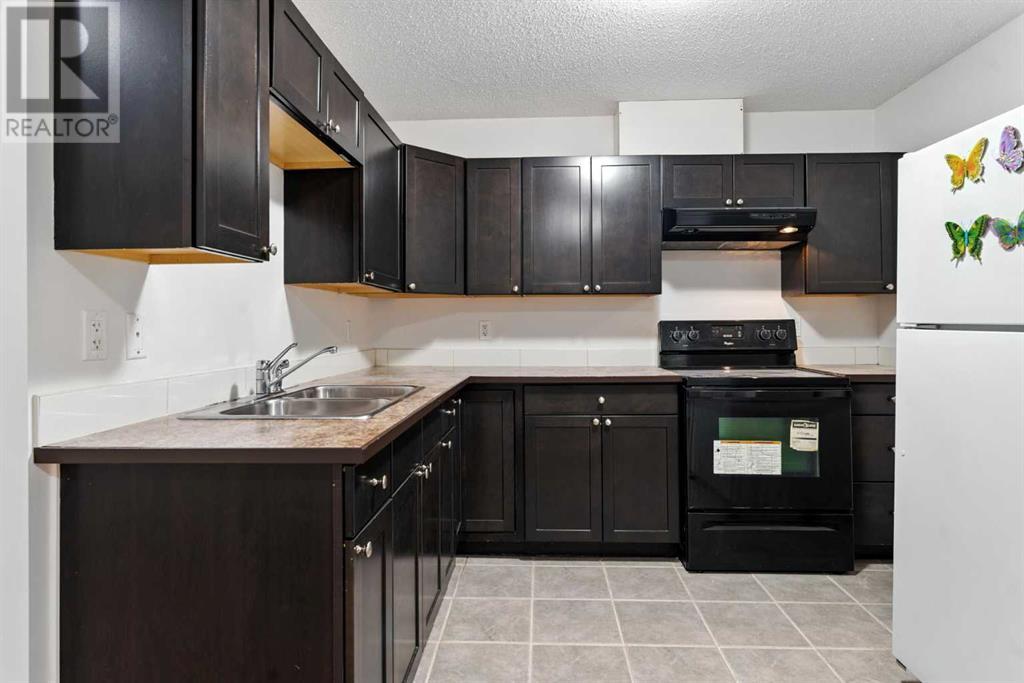 Single Family House for Sale in  Saddlelake Green NE Saddle Ridge Calgary 