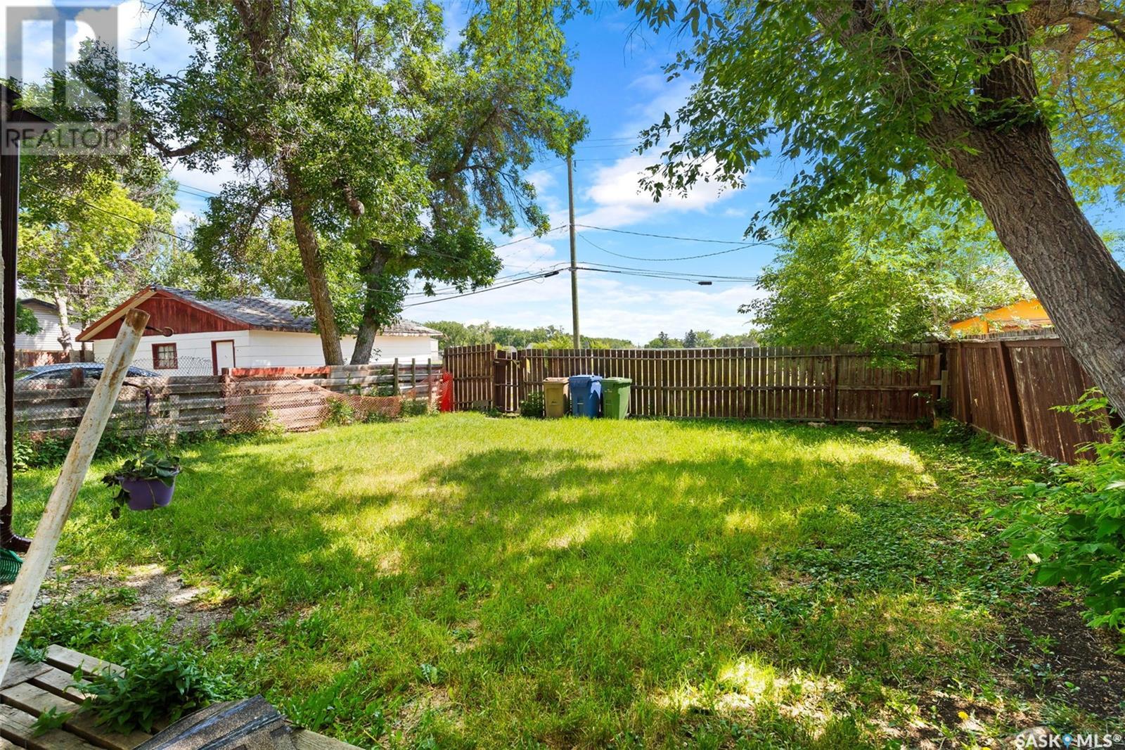 Photo 22 of 1649 Garnet Street, Regina SK