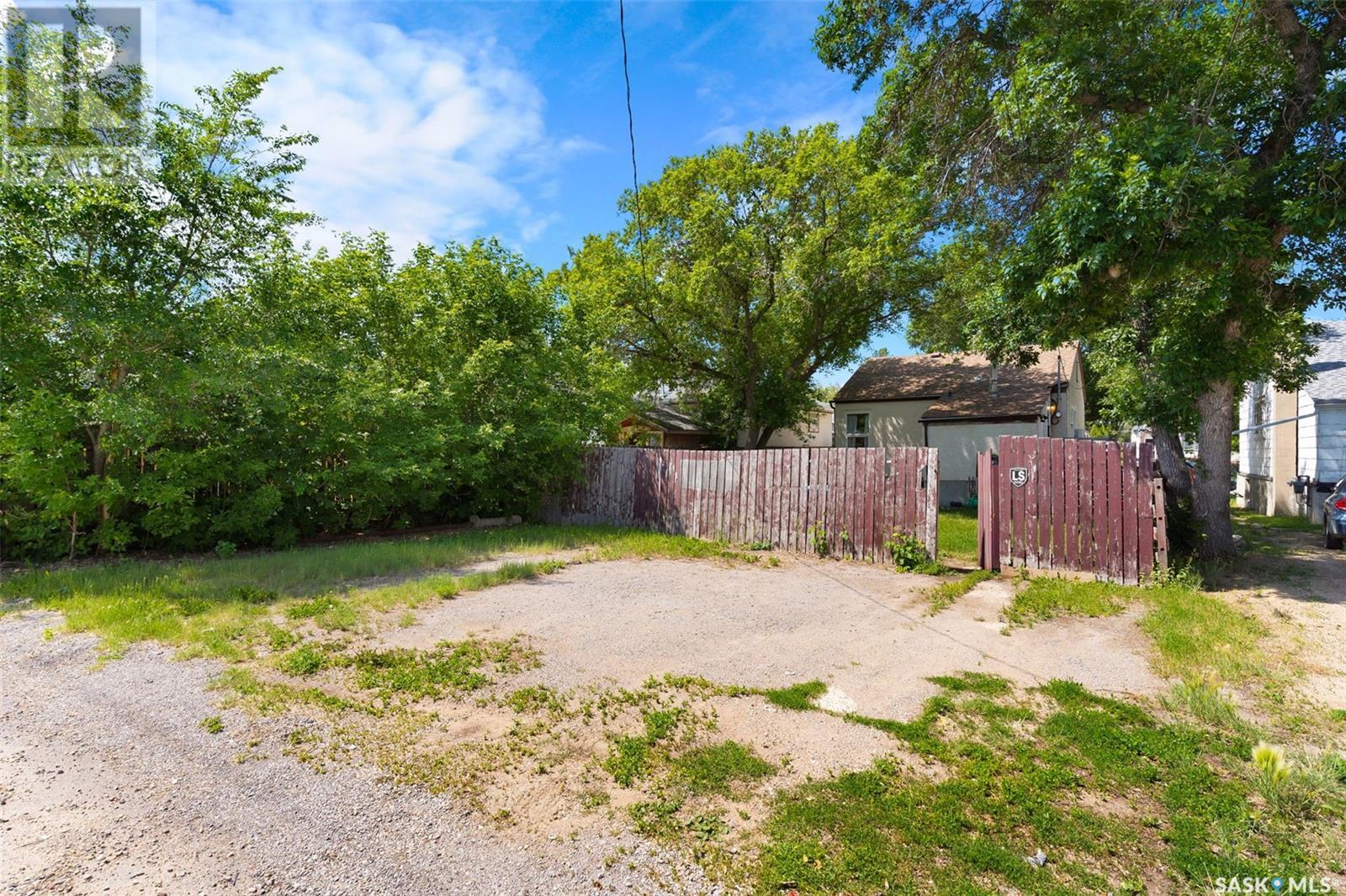 Photo 25 of 1649 Garnet Street, Regina SK