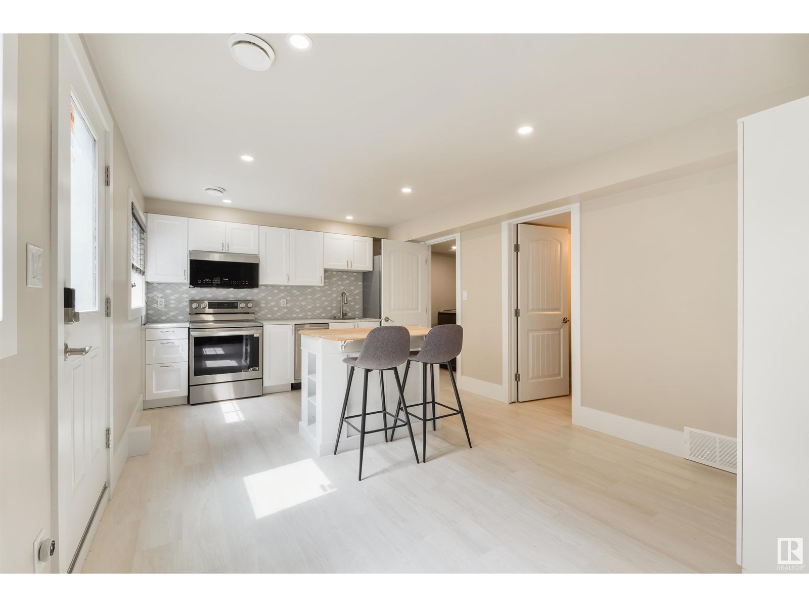 Photo 20 of 11216 67 St Nw, Edmonton AB