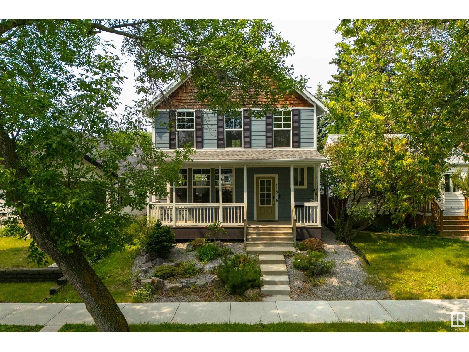 Photo 2 of 11216 67 St Nw, Edmonton AB