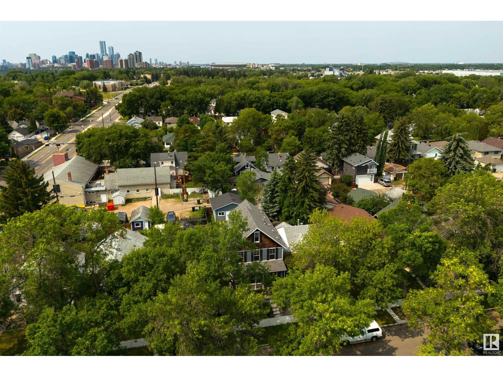 Photo 18 of 11216 67 St Nw, Edmonton AB
